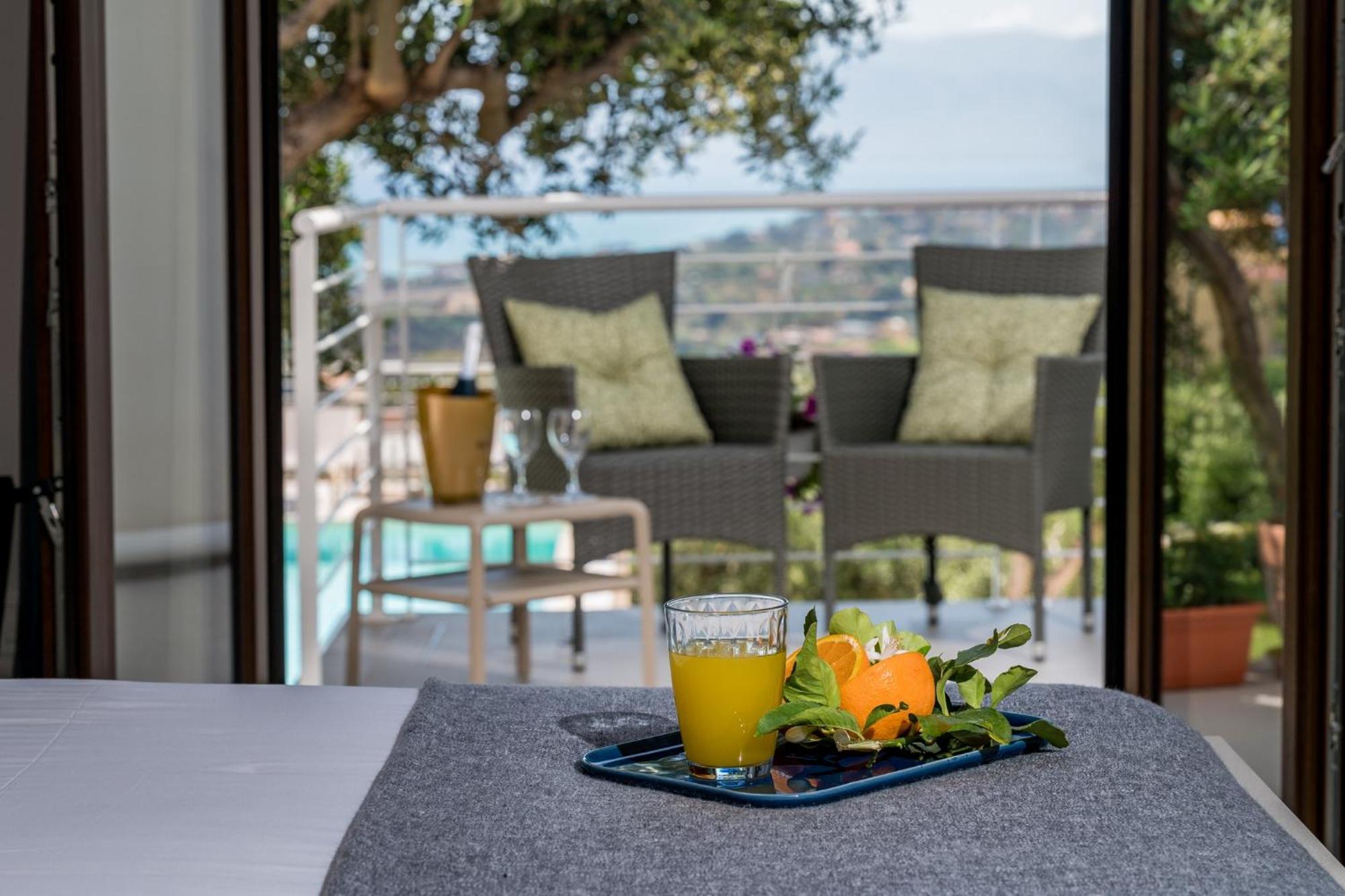 Villa Maria Con Piscina E Vista Mare Castellammare del Golfo Bilik gambar